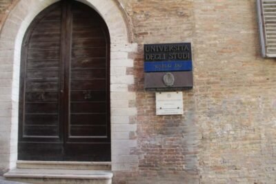 UNIURB - Credits Viaje com Zélia©