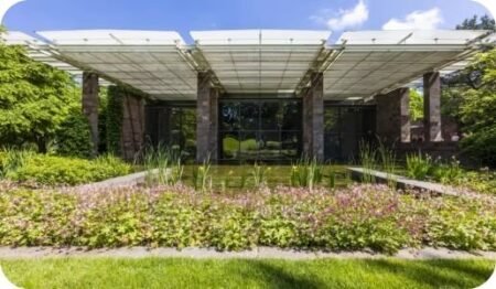 1 a must for cézanne fans 01