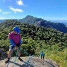 atividade de escalada no chapéu do bispo, uma das trilhas que estão sob gestão da move em monte verde divulgaçãoaraucária viagens na natureza