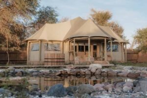 unai apresenta proposta de glamping de luxo sustentável em san pedro