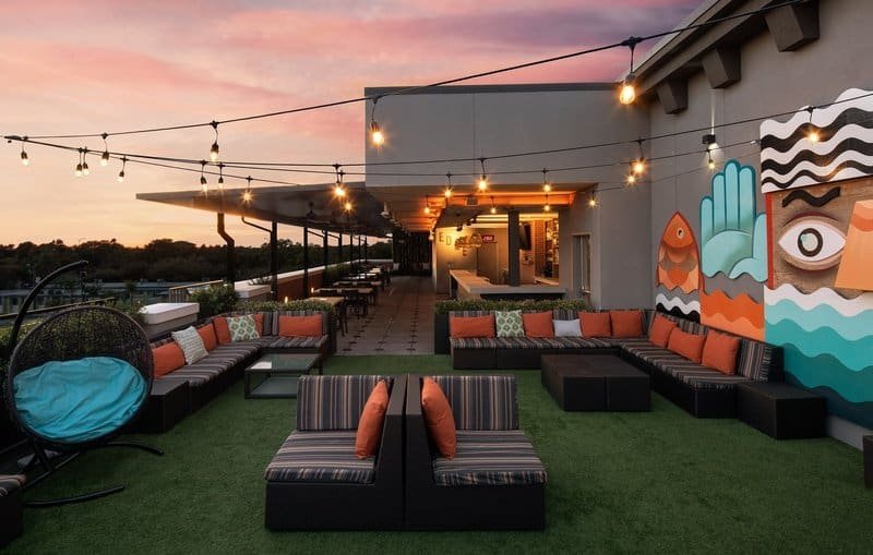 edge rooftop cocktail lounge divulgação visit tampa bay edge rooftop cocktail lounge divulgação visit tampa bay